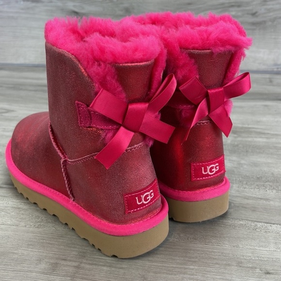 🍁 UGG 🍁 BAILEY BOW REDISH GLISTEN BOOT - Picture 7 of 15